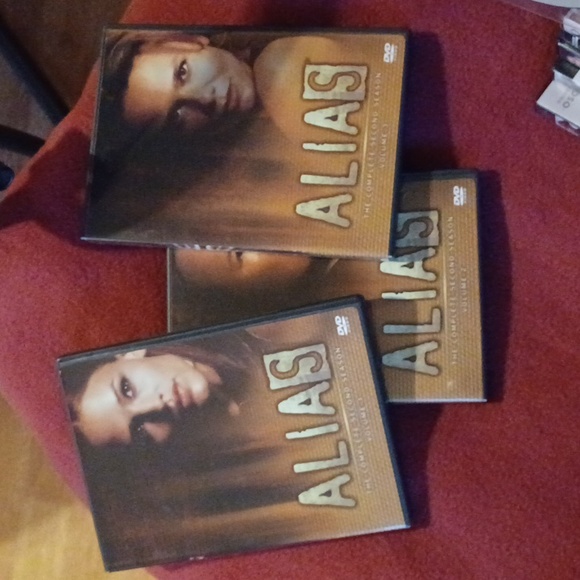 Alias the complete second season  DVD set - Picture 4 of 4